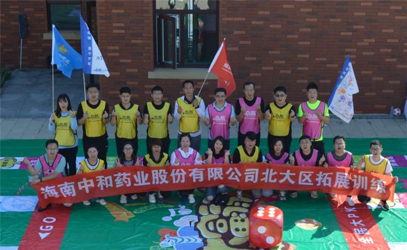 499045@2009_2085363473, 6.jpg*
